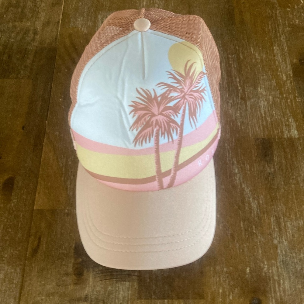 Roxy trucker hat NWOT pink